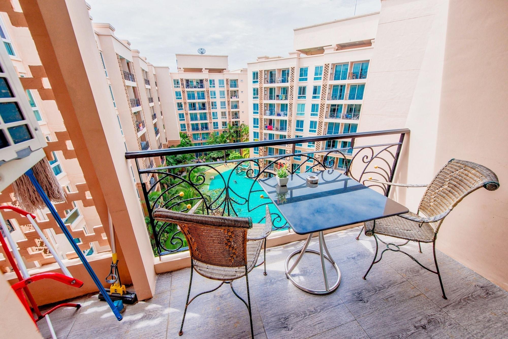 Atlantis Condo Resort Jomtien Beach Exterior photo