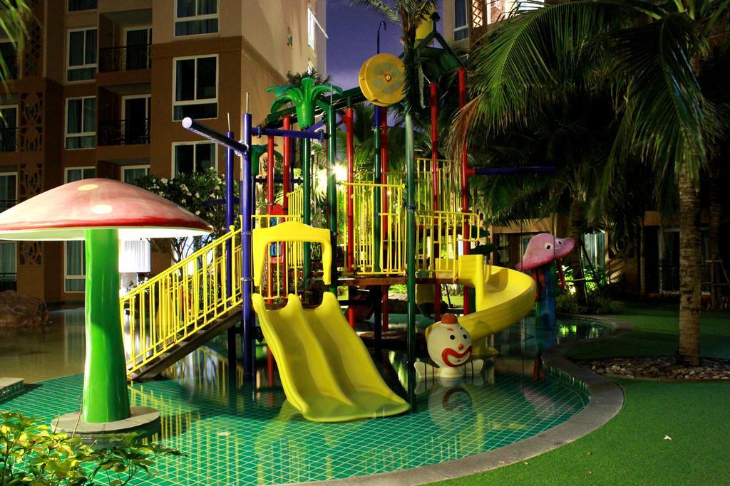 Atlantis Condo Resort Jomtien Beach Room photo